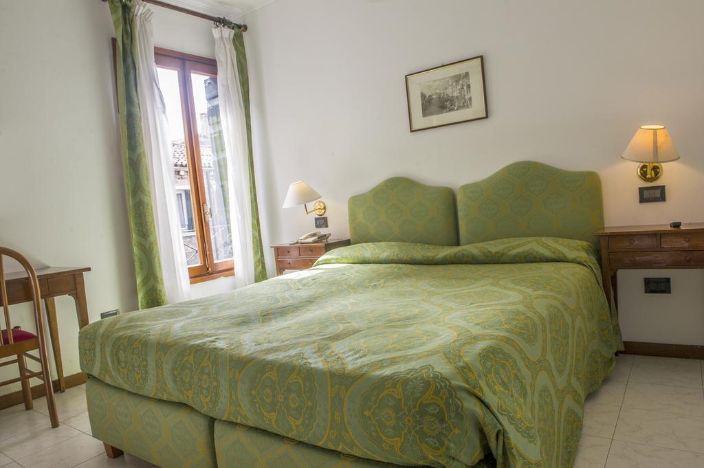 Hotel Iris Венеция Экстерьер фото