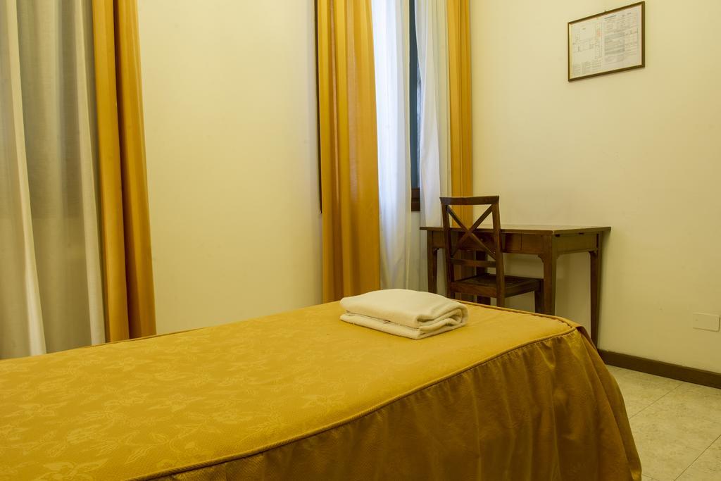 Hotel Iris Венеция Экстерьер фото