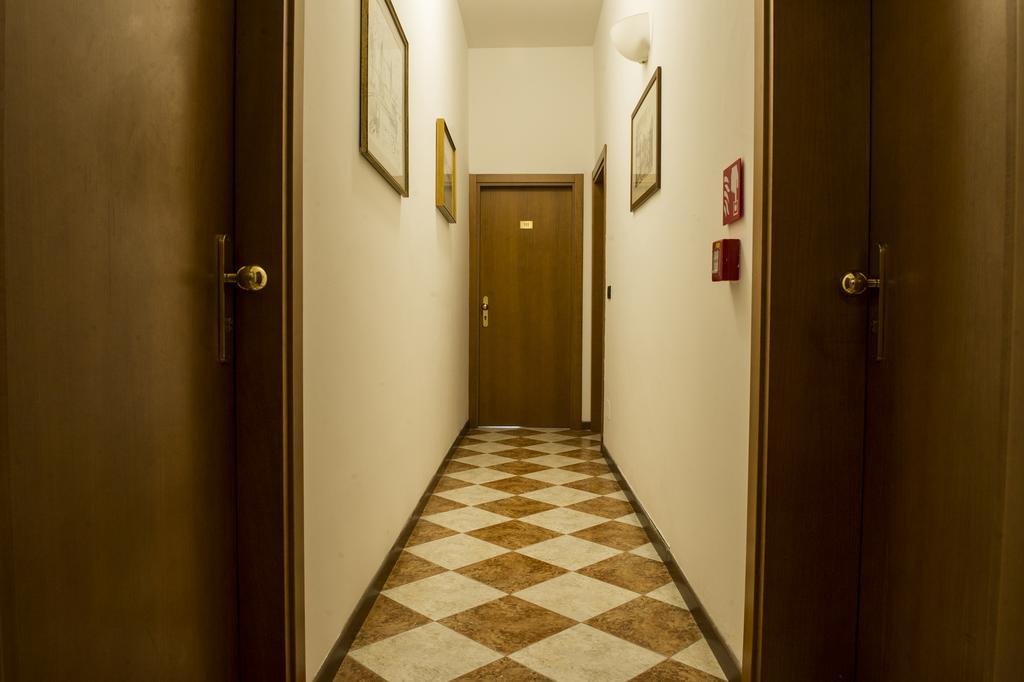 Hotel Iris Венеция Экстерьер фото