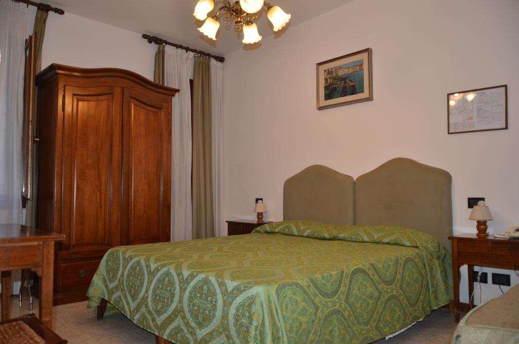 Hotel Iris Венеция Номер фото