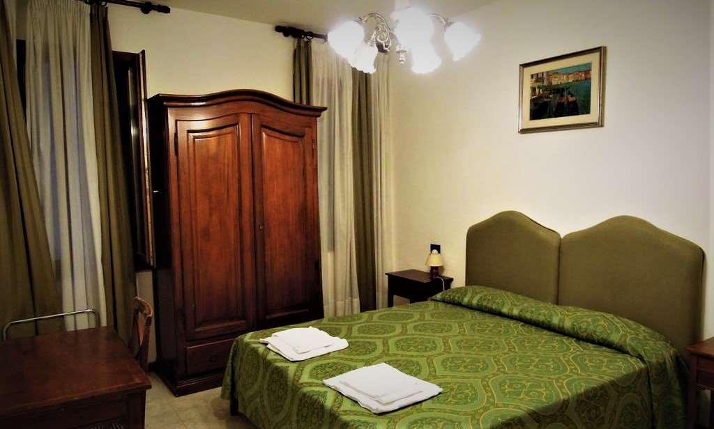 Hotel Iris Венеция Номер фото